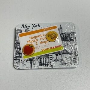 New York Magnetic Photo Frame with Two Magnets 7.5 x 5 in